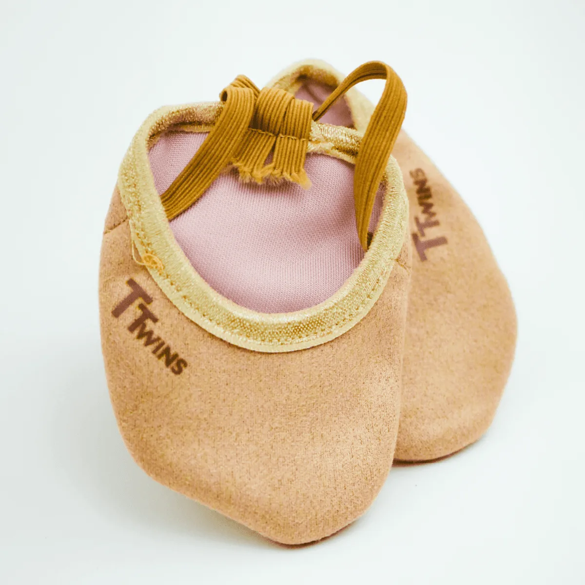 ToniFlex half-shoes three-quarter angle